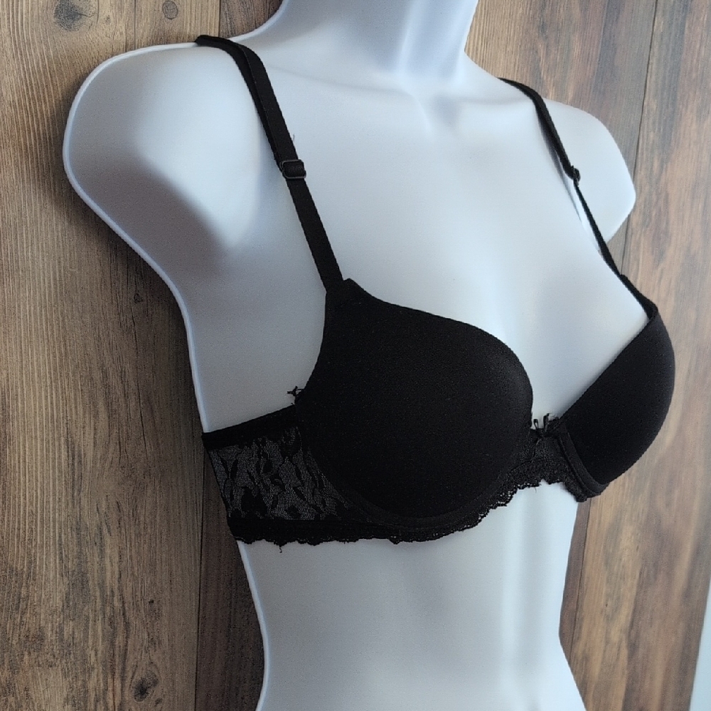 Fruit of the Loom Chic Black Lace Accent Padded Lift Bra 34A        -108JH